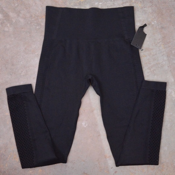 NWT Mono B Perforated & Ribbed Black Tights Leggings, Small - Style APH2682 - Picture 1 of 8